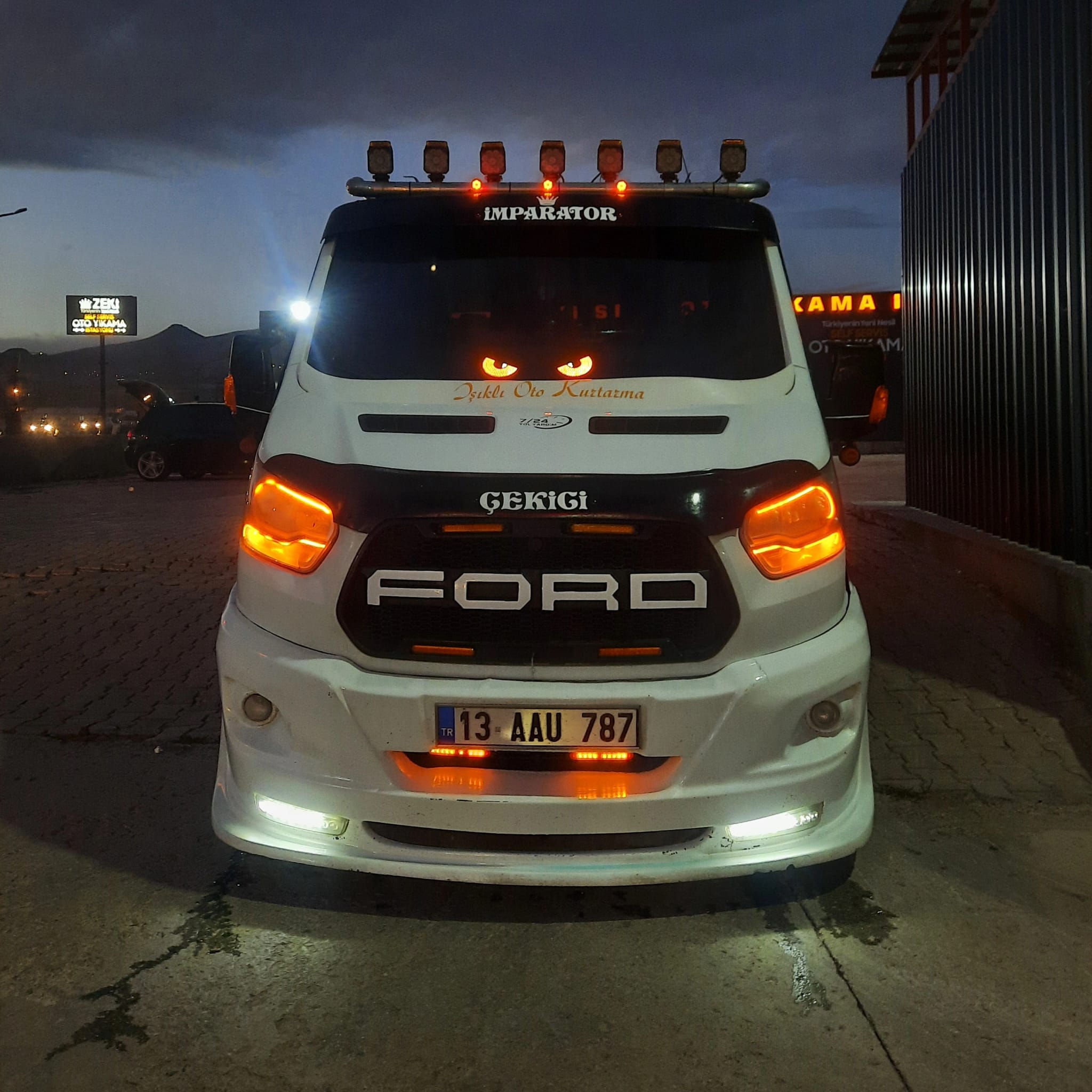 Tavan Çekici Resim Galerisi